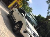 Bán Toyota Fortuner sản xuất 2019, màu trắng, nhập khẩu