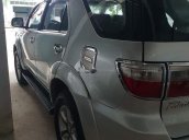 Cần bán gấp Toyota Fortuner 2009, màu bạc