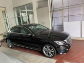 Bán xe Mercedes C250 màu đen nội thất đen, đăng kí 2019 mới chính