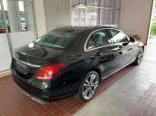 Bán xe Mercedes C250 màu đen nội thất đen, đăng kí 2019 mới chính