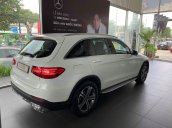 Bán xe Mercedes GLC200 màu trắng, nội thất đen đăng kí 2019 mới chính hãng, hỗ trợ trả góp ưu đãi