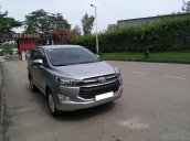 Bán Toyota Innova 2018 số sàn màu xám, xe đi 19 000 km