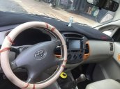 Cần bán gấp Toyota Innova sản xuất 2010, màu bạc còn mới giá cạnh tranh