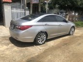 Bán Hyundai Sonata AT năm sản xuất 2010, màu bạc, nhập khẩu