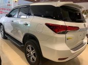 Bán xe Toyota Fortuner 2.4G 4x2 AT năm sản xuất 2019, màu trắng