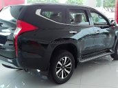 Bán Mitsubishi Pajero Sport 2.4D 4x2 MT năm sản xuất 2019, màu đen, xe nhập