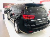 Bán xe Kia Sedona Luxury D đời 2019, màu đen