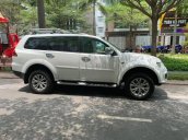 Bán Mitsubishi Pajero 2017 máy xăng, màu trắng thể thao đẹp