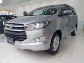 Bán ô tô Toyota Innova 2.0E năm 2019, màu bạc, 710 triệu