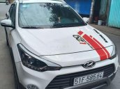 Bán xe Hyundai i20 Active 2015, màu trắng, nhập khẩu