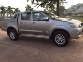 Cần bán xe Toyota Hilux năm 2014, màu bạc, nhập khẩu