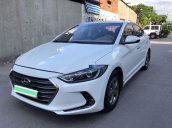 Bán Hyundai Elantra đời 2017, màu trắng số sàn