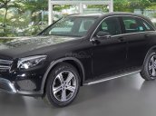 Bán Mercedes-Benz GLC200 đăng ký 2019, màu đen/nội thất kem beige, đi được 17.000 km