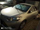 Cần bán xe Toyota Vios sản xuất 2017, màu bạc 