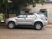 Xe Toyota Fortuner đời 2011, màu bạc, xe nhập