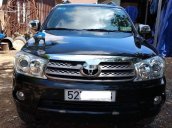 Bán Toyota Fortuner 2.7AT đời 2010, màu đen, xe nhập, xe gia đình