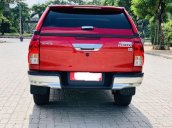 Cần bán Toyota Hilux 4x4 AT năm sản xuất 2016, màu đỏ, nhập khẩu  