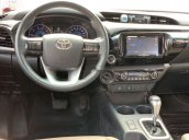 Cần bán Toyota Hilux 4x4 AT năm sản xuất 2016, màu đỏ, nhập khẩu  