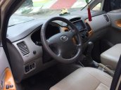 Cần bán Toyota Innova đời 2010, màu vàng