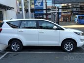 Toyota Tân Cảng bán Innova số sàn - Ưu đãi lớn - chỉ 200tr nhận xe, liên hệ hotline 0933000600