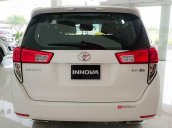 Toyota Tân Cảng bán Innova số sàn - Ưu đãi lớn - chỉ 200tr nhận xe, liên hệ hotline 0933000600