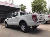 Bán Ford Ranger XLS 2.2 MT màu trắng tại Phú Thọ, giao xe ngay