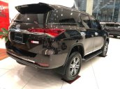 Bán xe Toyota Fortuner đời 2019, giao xe nhanh