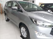 Cần bán gấp Toyota Innova đời 2019, màu bạc, giá 731tr