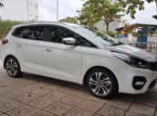 Bán Kia Rondo GAT 2.0AT màu trắng, số tự động, máy xăng sản xuất 2017, mẫu mới