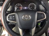 Bán ô tô Toyota Innova 2.0E đời 2018, màu trắng số sàn