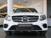 Giá bán và khuyến mãi GLC300 4MATIC, ưu đãi trước bạ tiền mặt, bảo hiểm + phụ kiện. LH: 0902 342 319