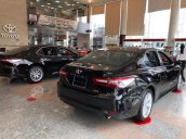 Cần bán Toyota Camry sản xuất năm 2019, màu đen, xe nhập