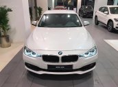 Bán BMW 320i sản xuất năm 2019, màu trắng, nhập khẩu 