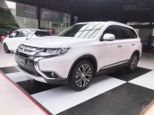 Bán Mitsubishi Outlander - 2019, Giá ưu đãi cực sốc, tặng bộ ghế da, hỗ trợ trả góp 80% giá trị xe