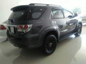 Bán Toyota Fortuner năm 2014, màu xám xe gia đình