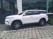 Bán Toyota Fortuner 2019, màu trắng