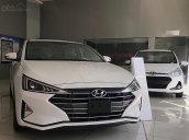 Bán xe Hyundai Elantra năm 2019, màu trắng