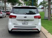 Bán xe Kia Sedona đời 2017, màu trắng, nội thất nâu, trả trước 400 triệu nhận xe ngay