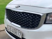 Bán xe Kia Sedona đời 2017, màu trắng, nội thất nâu, trả trước 400 triệu nhận xe ngay