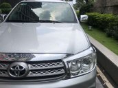 Bán Toyota Fortuner đời 2011, màu bạc, giá cạnh tranh