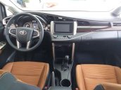 Cần bán xe Toyota Innova 2.0G năm sản xuất 2019, xe giá thấp, giao nhanh toàn quốc