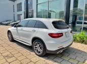 Bán xe Mercedes GLC300 4Matic 2018 cũ giá tốt, trả trước 800 triệu nhận xe ngay