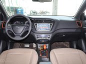 Cần bán Hyundai i20 Active 1.4AT năm 2015, màu trắng, xe nhập