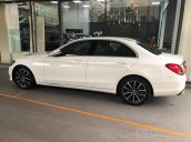 Mercedes C200 2019, giá KM còn 1.329 tỷ