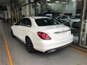 Mercedes C200 2019, giá KM còn 1.329 tỷ