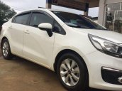 Cần bán xe Kia Rio MT năm sản xuất 2017, màu trắng, xe nhập xe gia đình, giá tốt