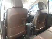 Toyota Fortuner 2.4L 4x2 động cơ dầu đời mới 2019, khuyến mãi lớn nay chỉ còn 979 triệu và tặng phiếu dầu 10 triệu