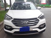 Cần bán Hyundai Santa Fe sản xuất 2018, màu trắng