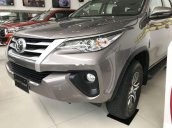 Bán Toyota Fortuner đời 2019, màu xám