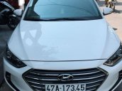 Cần bán Hyundai Elantra sản xuất năm 2016, màu trắng, nhập khẩu, giá tốt